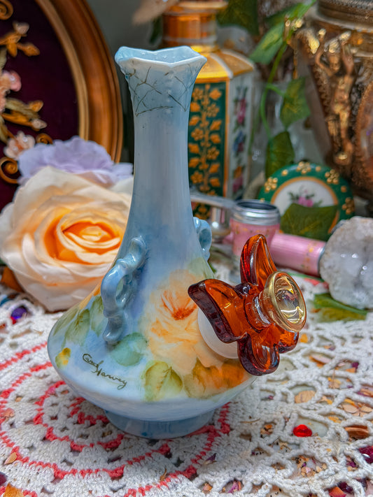 Independent artist signed floral bong✨