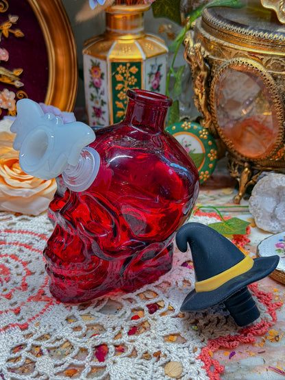 Red skull bong with witch hat🕷️