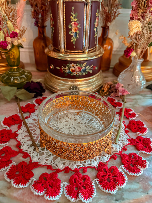 Gilded ornate ashtray✨