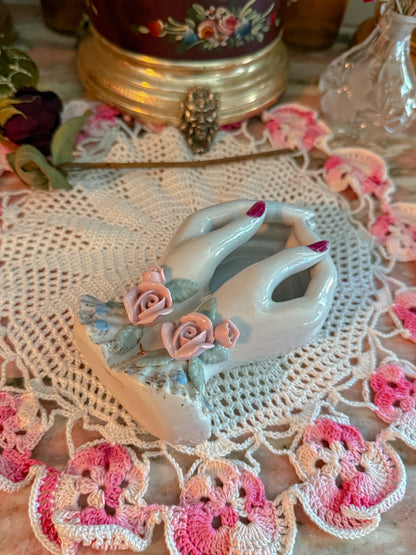 Lefton Hand ashtray✨