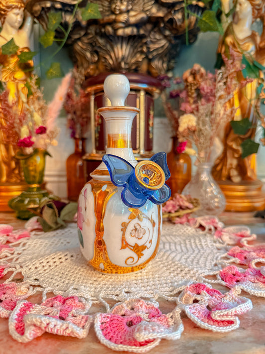 Milk glass floral✨